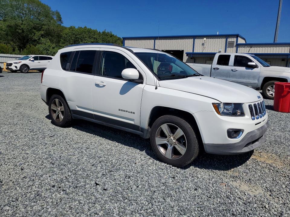 Photo 4 from auction – 2017 JEEP COMPASS with VIN 1C4NJCEBXHD156078