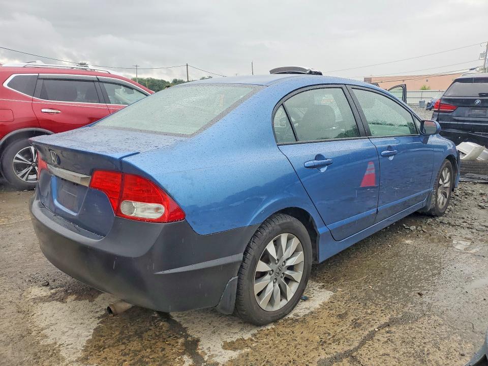Photo 3 from auction – 2010 HONDA CIVIC with VIN 19XFA1F94AE017167