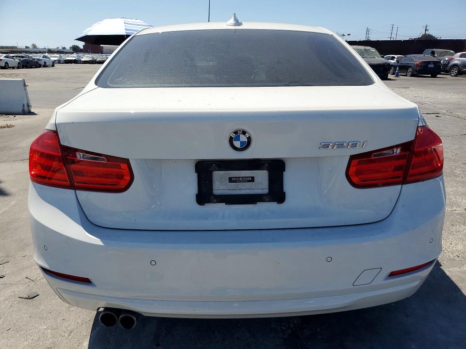 Photo 6 from auction – 2015 BMW 328 with VIN WBA3C1C56FK122535