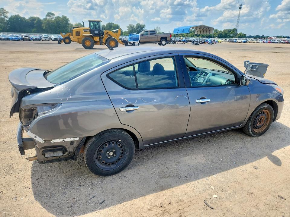 Photo 3 from auction – 2019 NISSAN VERSA with VIN 3N1CN7AP5KL833241
