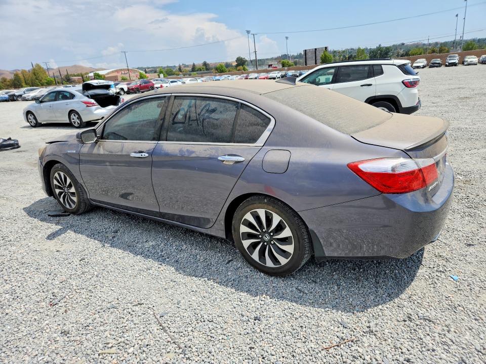 Photo 2 from auction – 2014 HONDA ACCORD with VIN 1HGCR6F76EA006902