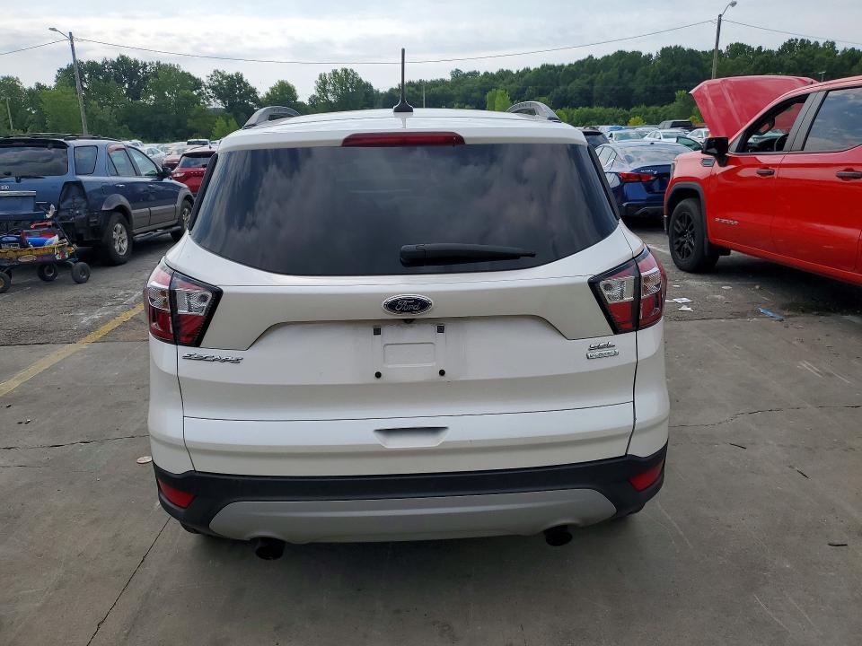 Photo 6 from auction – 2018 FORD ESCAPE with VIN 1FMCU0HD5JUA41142
