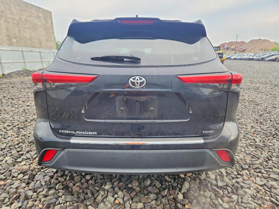 Photo 6 from auction – 2022 TOYOTA HIGHLANDER with VIN 5TDCZRBH3NS579404