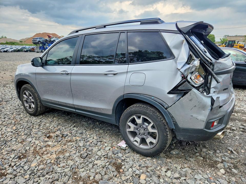 Снимка 2 от търг – 2023 HONDA PASSPORT с VIN 5FNYF8H65PB040871