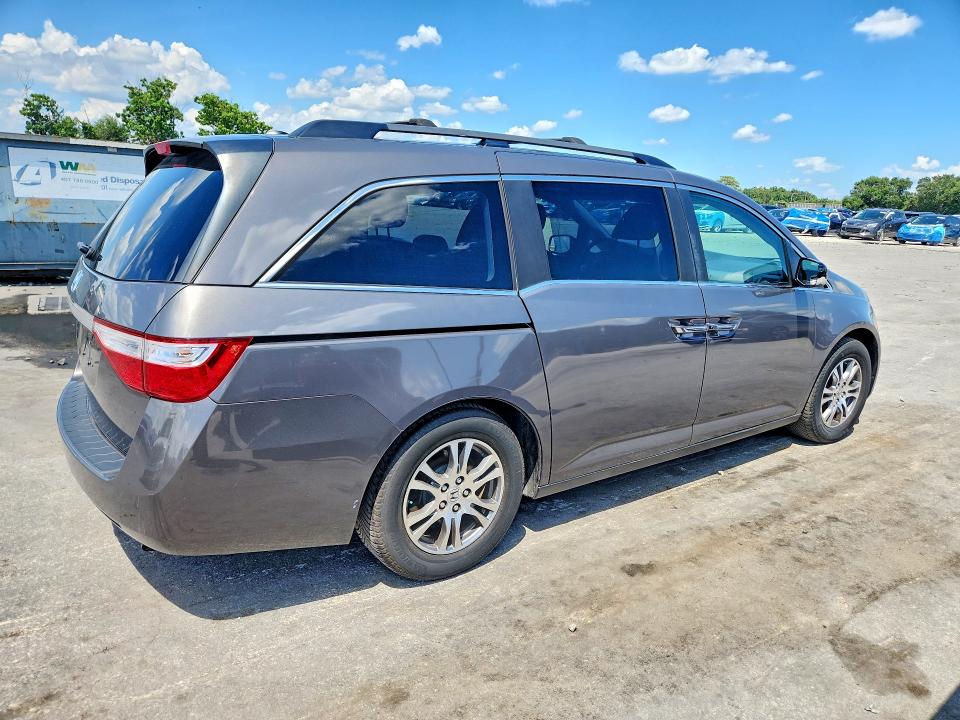 Photo 3 from auction – 2013 HONDA ODYSSEY with VIN 5FNRL5H68DB043531