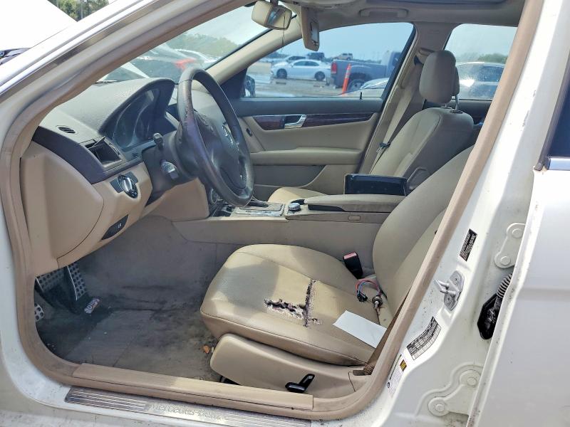 Photo 7 from auction – 2010 MERCEDES-BENZ C with VIN WDDGF5EB7AR088391