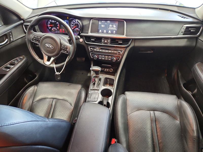 Photo 8 from auction – 2017 KIA OPTIMA with VIN 5XXGU4L31HG169082