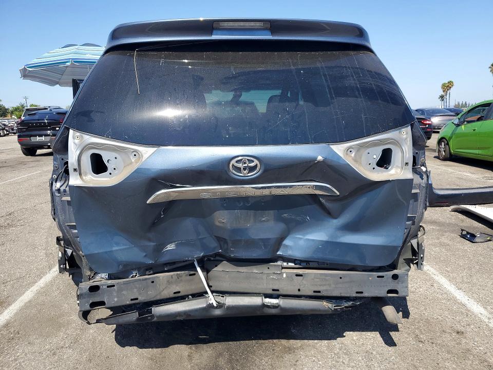 Photo 6 from auction – 2014 TOYOTA SIENNA with VIN 5TDYK3DC5ES451318