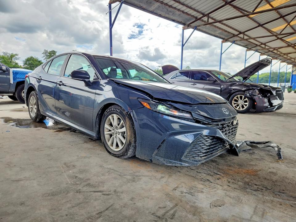 Photo 4 from auction – 2025 TOYOTA CAMRY with VIN 4T1DAACK2SU043957