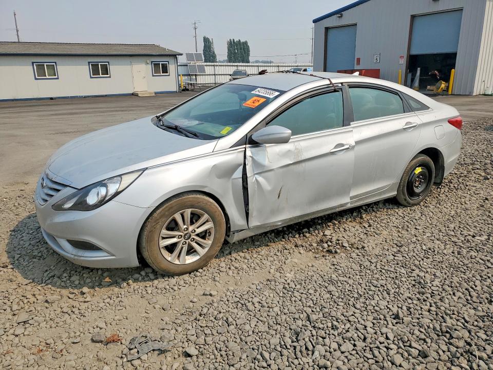 HYUNDAI SONATA 2011 مع رقم تعريف المركبة 5NPEB4AC0BH092491 - صورة من المزاد