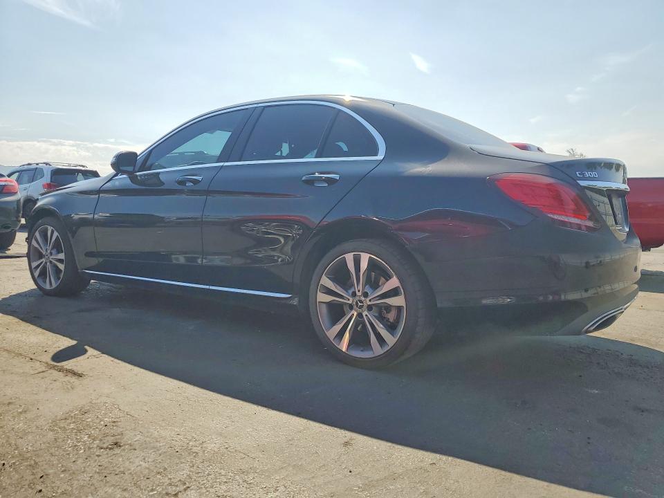 Photo 2 from auction – 2019 MERCEDES-BENZ C with VIN WDDWF8DB0KR462677