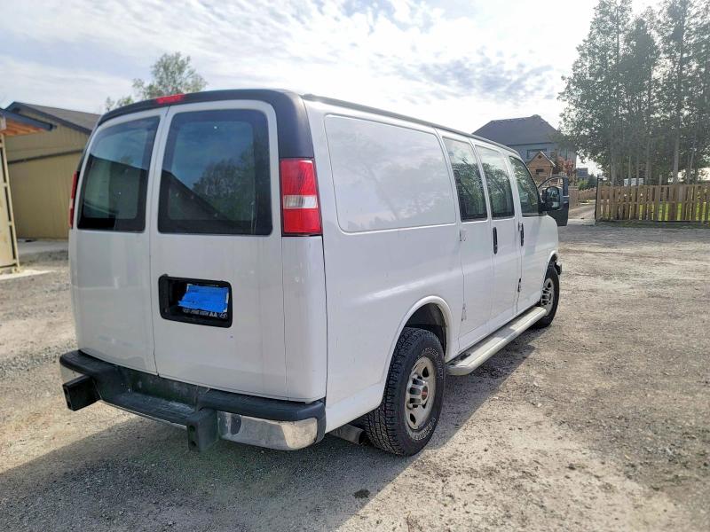Photo 4 from auction – 2017 GMC SAVANA with VIN 1GTW7AFF9H1122384