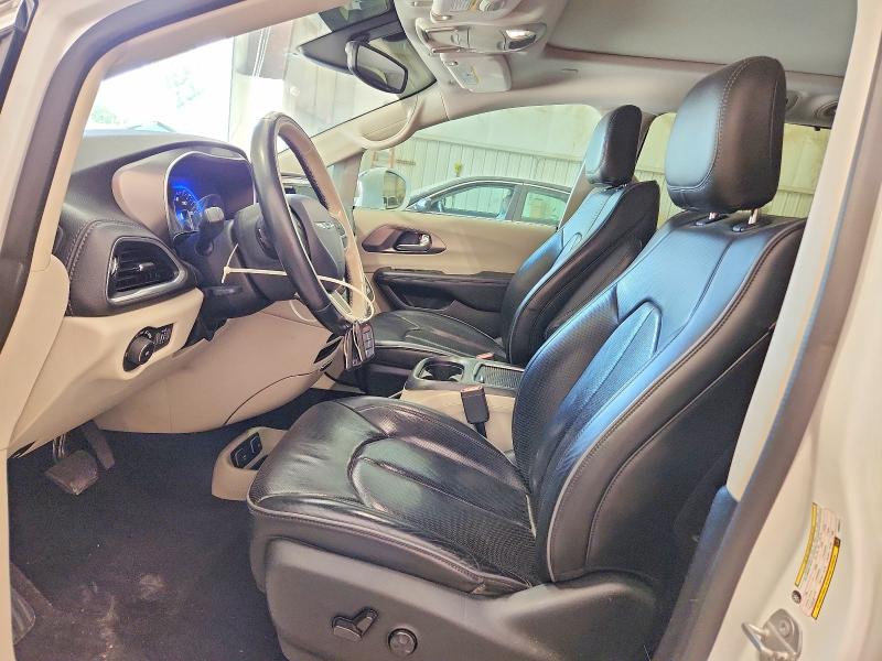 Photo 7 from auction – 2017 CHRYSLER PACIFICA with VIN 2C4RC1GG3HR695471