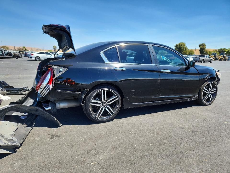 Photo 3 from auction – 2016 HONDA ACCORD with VIN 1HGCR2F56GA197571