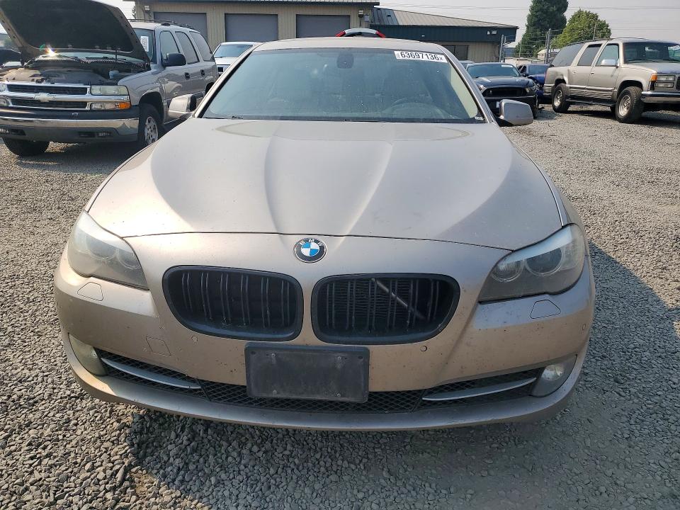 Photo 5 from auction – 2012 BMW 528 with VIN WBAXH5C55CC595178
