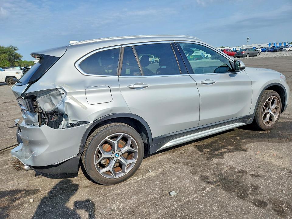 Photo 3 from auction – 2018 BMW X1 with VIN WBXHU7C30J5L06211