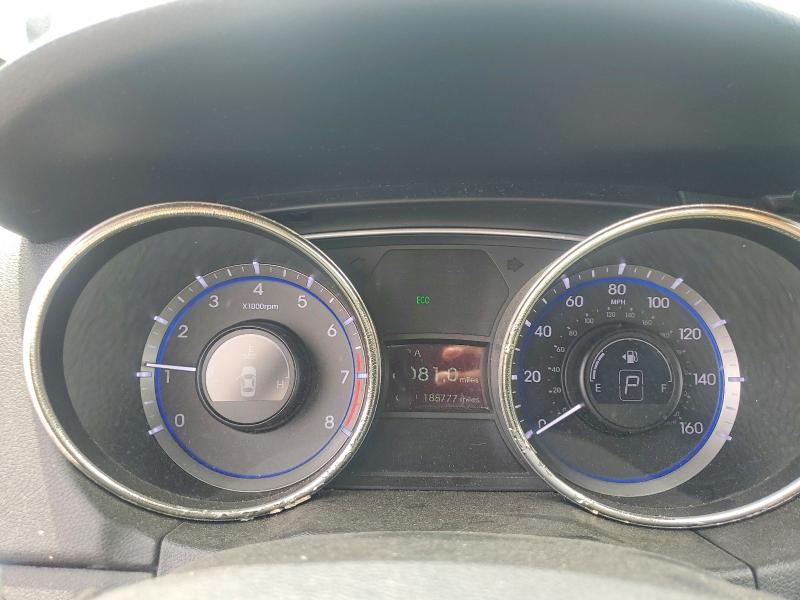 Photo 9 from auction – 2011 HYUNDAI SONATA with VIN 5NPEC4AC4BH229851