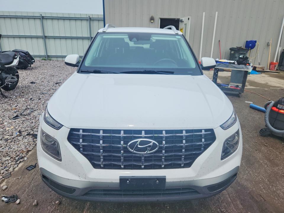 Photo 5 from auction – 2022 HYUNDAI VENUE with VIN KMHRC8A39NU163537