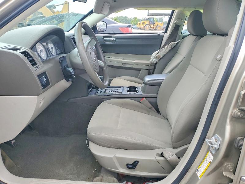 Photo 7 from auction – 2008 CHRYSLER 300 with VIN 2C3LA43R08H135986