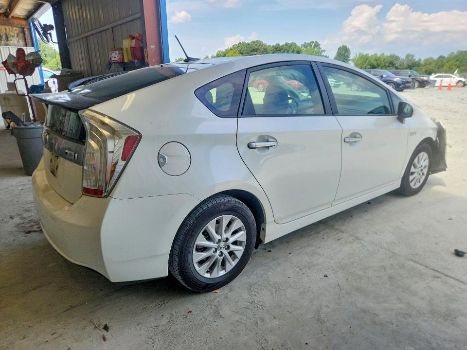 Снимка 3 от търг – 2013 TOYOTA PRIUS PLUG-IN HYBRID с VIN JTDKN3DP4D3044056