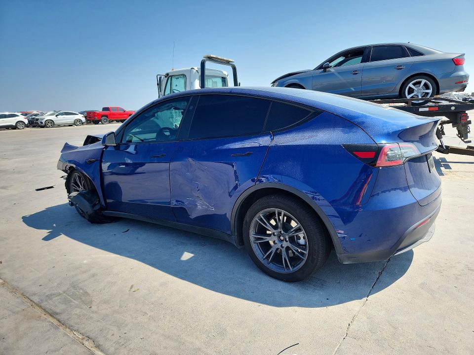 Photo 2 from auction – 2025 TESLA MODEL Y with VIN 7SAYGDEE6SA360940
