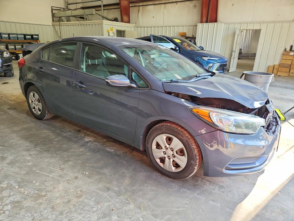 Photo 4 from auction – 2016 KIA FORTE with VIN KNAFX4A64G5532779
