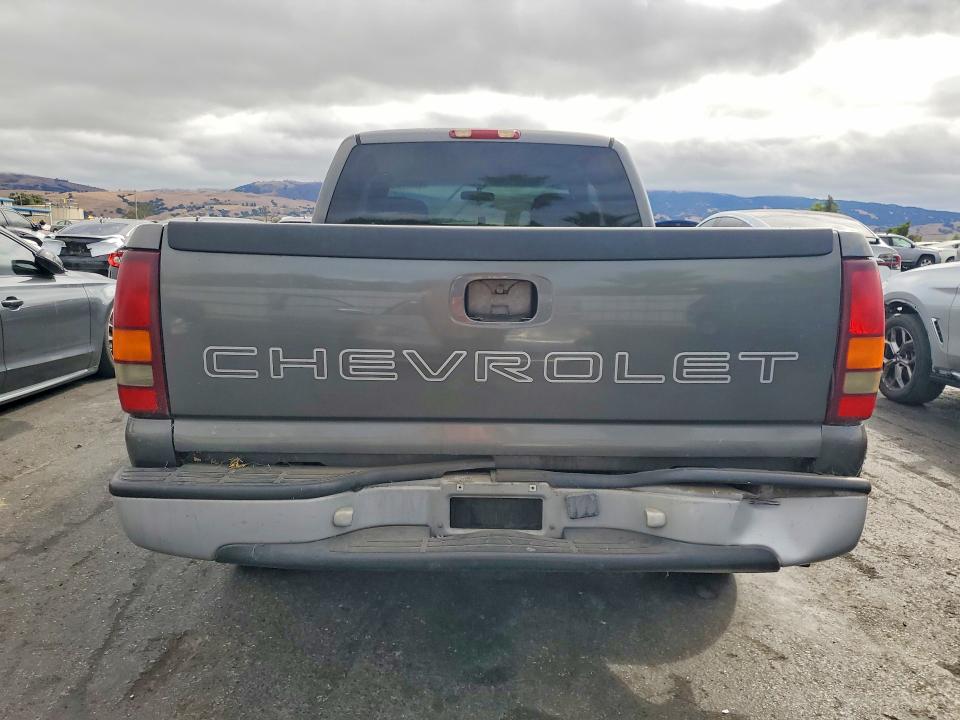 Photo 6 from auction – 2001 CHEVROLET SILVERADO with VIN 2GCEC19W611303185