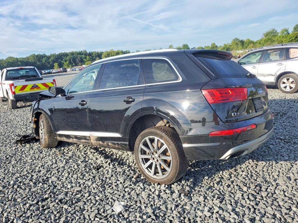 Photo 2 from auction – 2019 AUDI Q7 with VIN WA1LAAF7XKD036711
