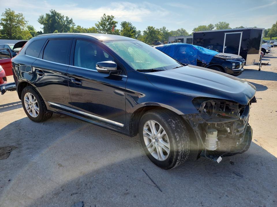 Zdjęcie 4 z aukcji – 2016 VOLVO XC60 z VIN YV440MDK2G2844749