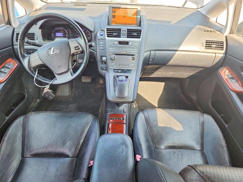 Zdjęcie 8 z aukcji – 2010 LEXUS HS z VIN JTHBB1BA9A2009668