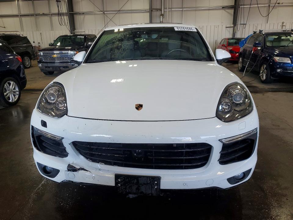 Photo 5 from auction – 2017 PORSCHE CAYENNE with VIN WP1AE2A29HLA70641