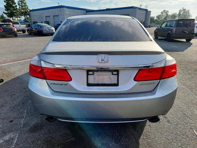 Photo 6 from auction – 2015 HONDA ACCORD with VIN 1HGCR2F51FA185682