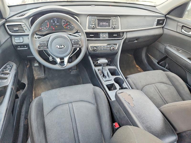 Photo 8 from auction – 2017 KIA OPTIMA with VIN 5XXGT4L35HG133897