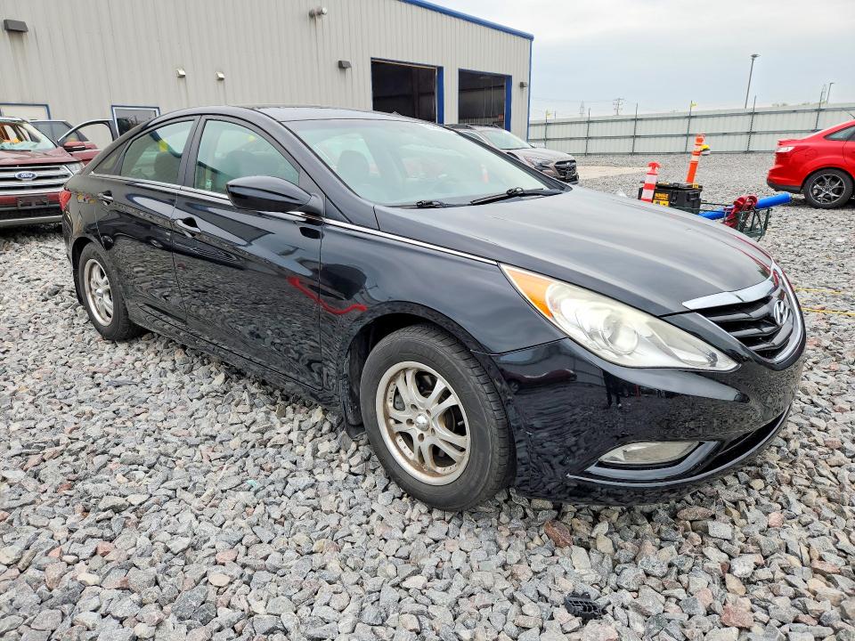 Photo 4 from auction – 2013 HYUNDAI SONATA with VIN 5NPEB4ACXDH619892