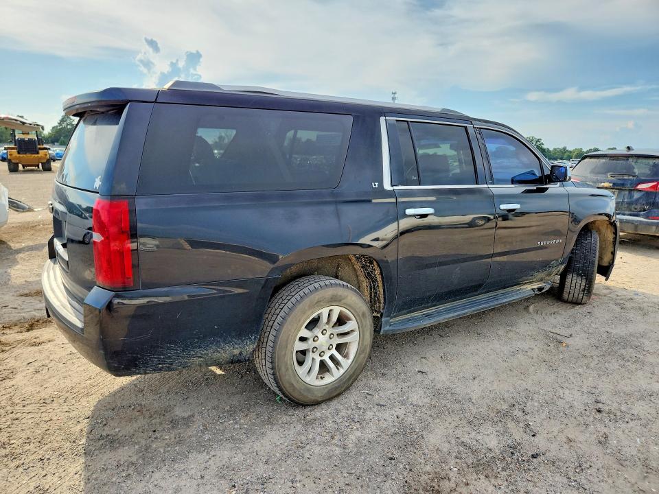 Photo 3 from auction – 2015 CHEVROLET SUBURBAN with VIN 1GNSCJKC0FR602468