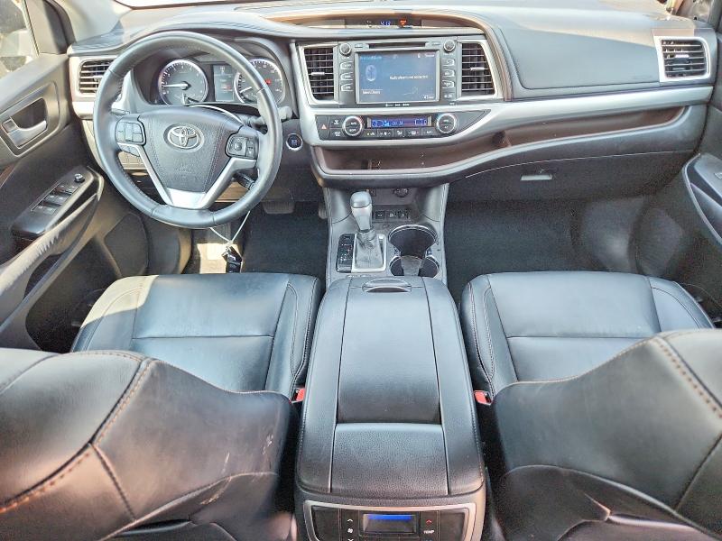 Photo 8 from auction – 2016 TOYOTA HIGHLANDER with VIN 5TDJKRFH8GS267359