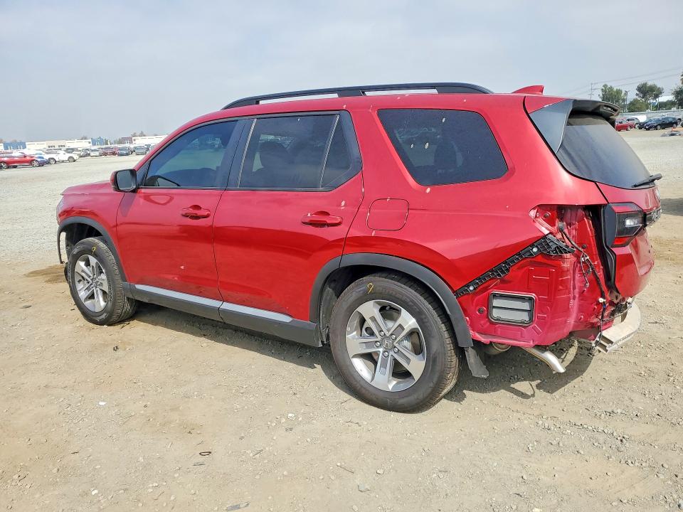 Photo 2 from auction – 2026 HONDA PILOT with VIN 5FNYG2H43TB003515