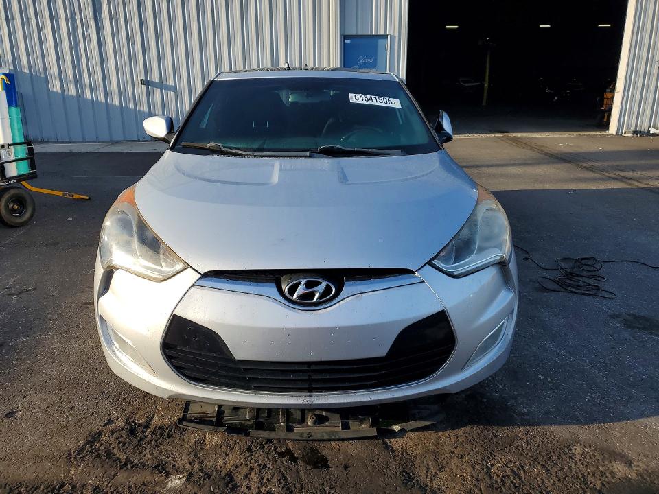 Photo 5 from auction – 2017 HYUNDAI VELOSTER with VIN KMHTC6AD9HU321947
