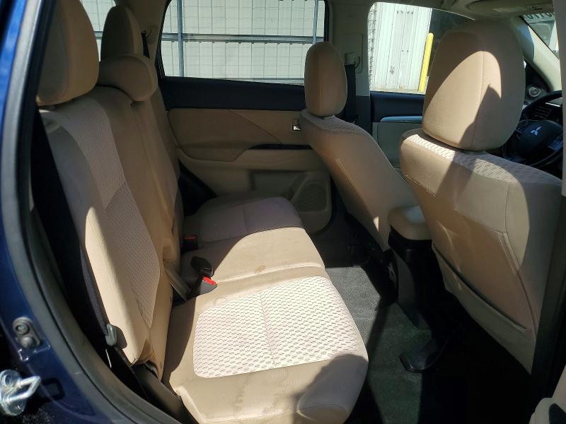 Photo 11 from auction – 2014 MITSUBISHI OUTLANDER with VIN JA4AD3A38EZ004605