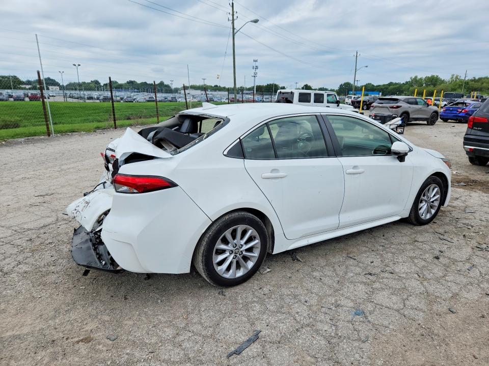 Photo 3 from auction – 2022 TOYOTA COROLLA with VIN JTDFPMAE4N3019941