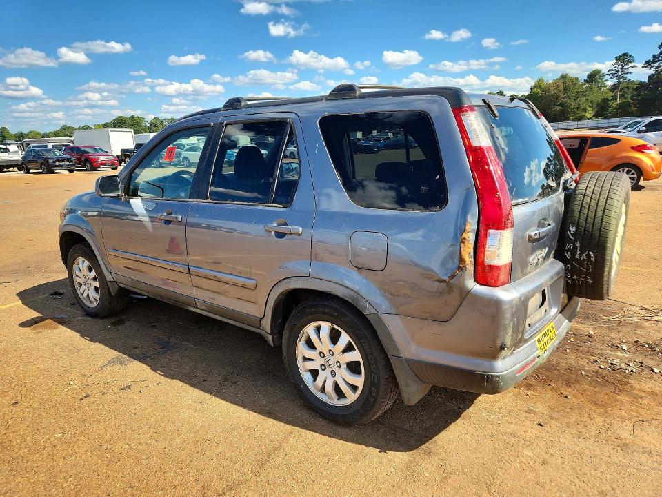 Photo 2 from auction – 2005 HONDA CR-V with VIN JHLRD78925C045229