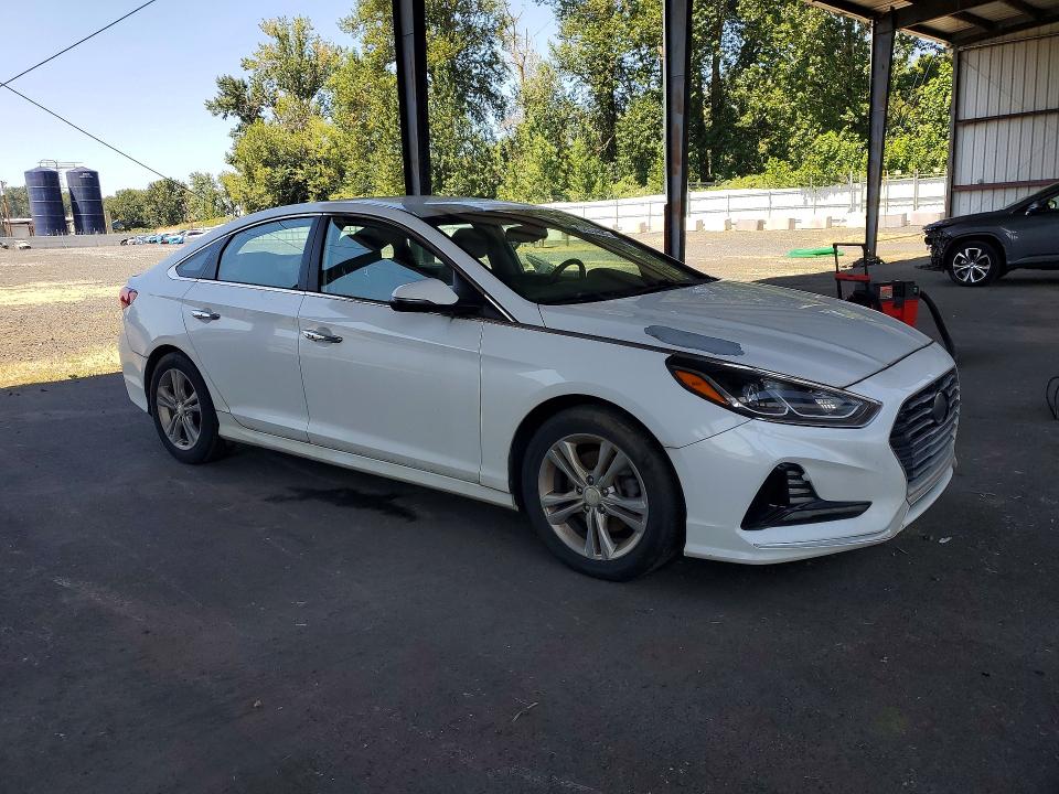 Photo 4 from auction – 2018 HYUNDAI SONATA with VIN 5NPE34AF2JH606413
