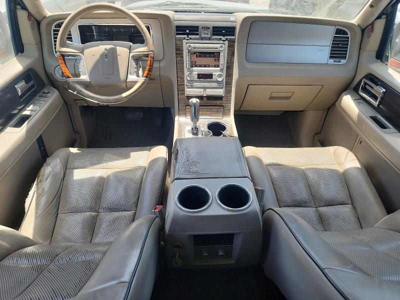 Photo 8 from auction – 2007 LINCOLN NAVIGATOR with VIN 5LMFU27527LJ16524