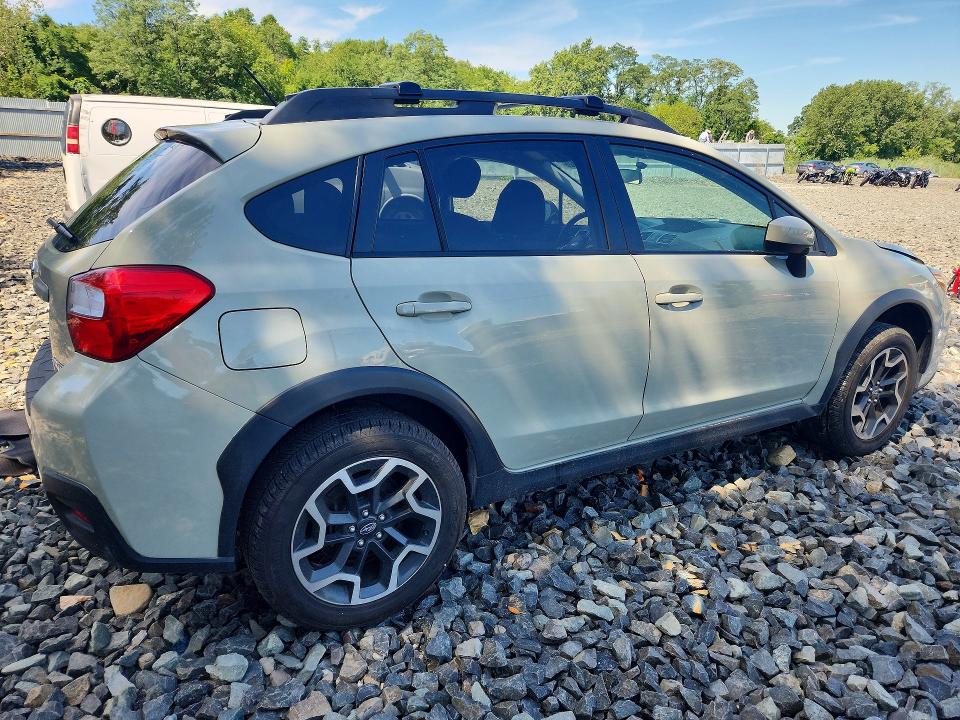Photo 3 from auction – 2017 SUBARU CROSSTREK with VIN JF2GPABC5HH233099