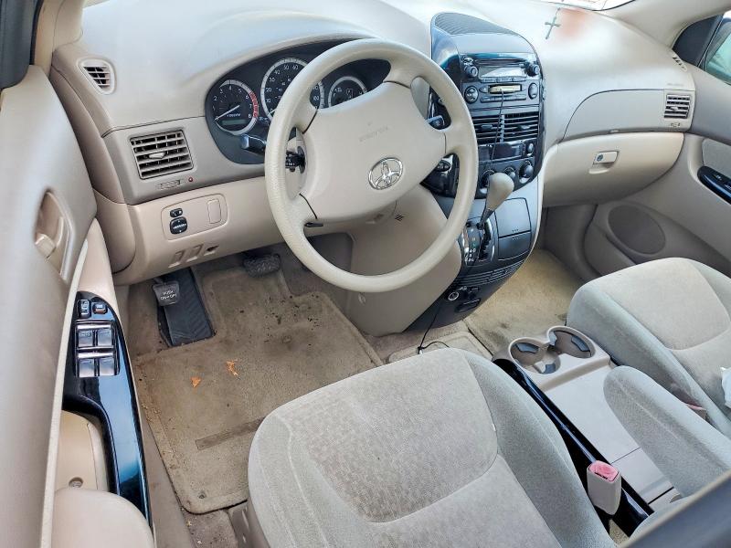 Photo 8 from auction – 2005 TOYOTA SIENNA with VIN 5TDZA23C45S306841