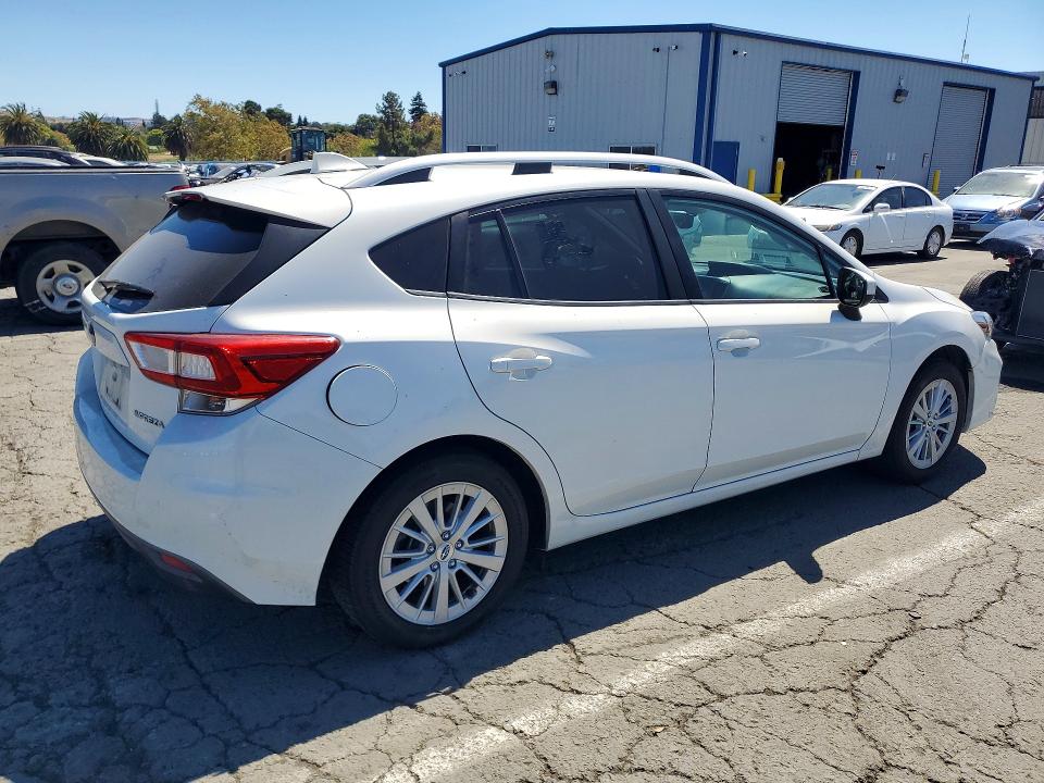 Foto 3 de la subasta – 2018 SUBARU IMPREZA con VIN 4S3GTAD62J3709345
