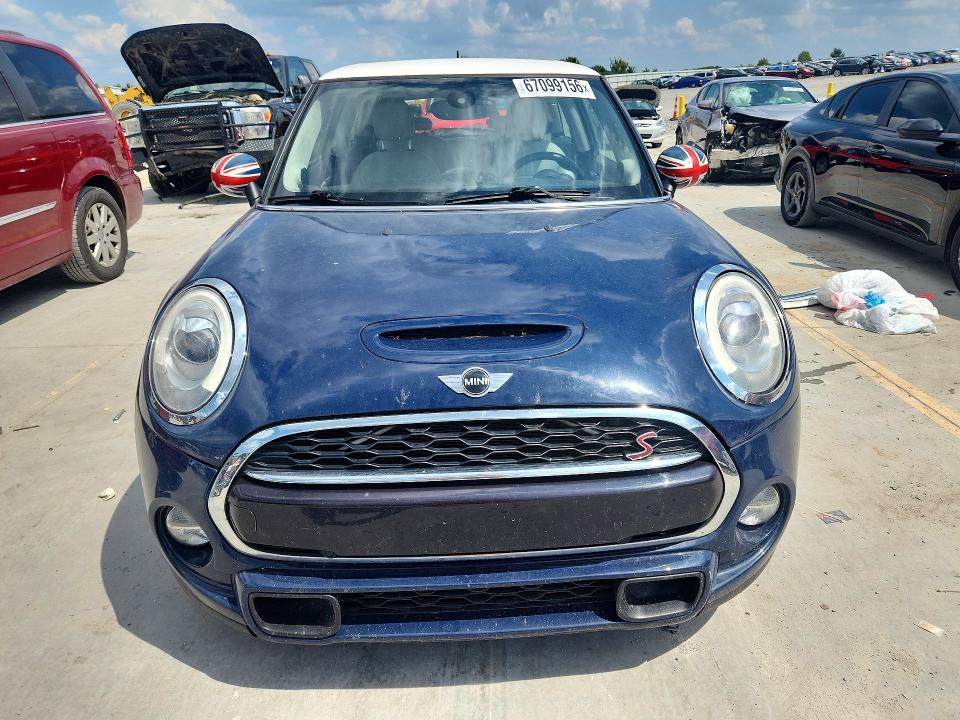 Foto 5 de la subasta – 2018 MINI COOPER con VIN WMWXP7C53J2A47152