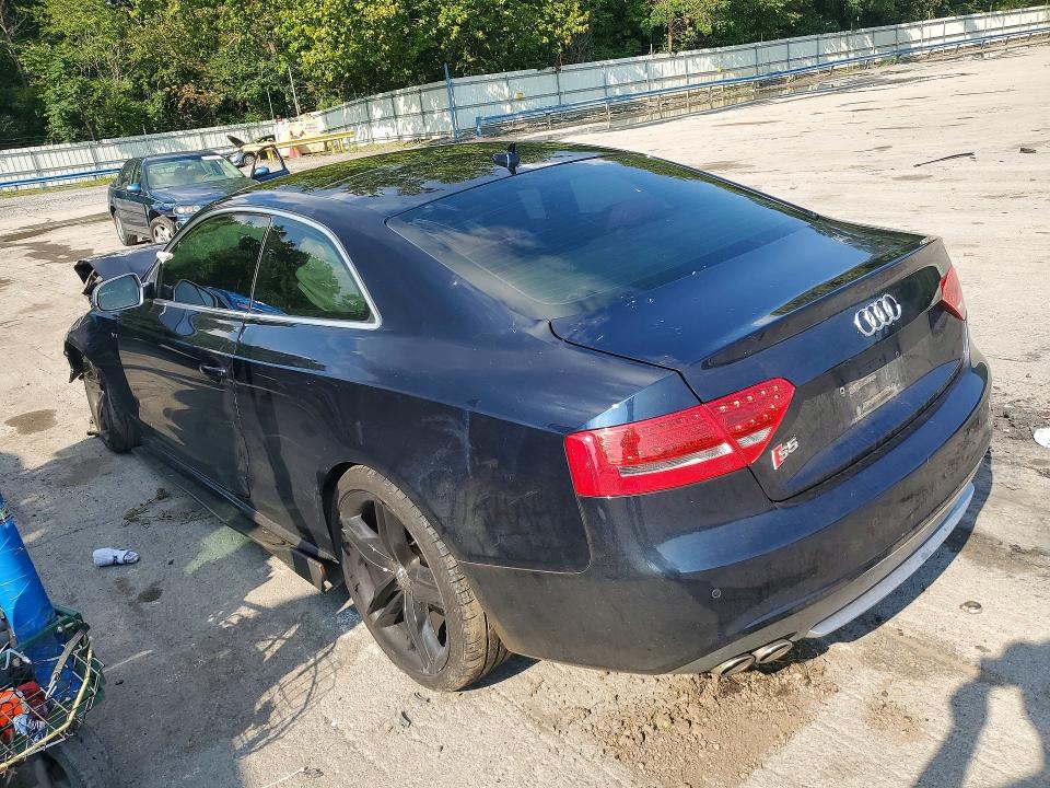 Photo 2 from auction – 2010 AUDI S5 with VIN WAUVVAFR7AA014859
