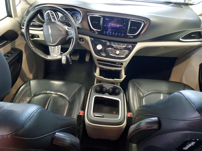 Photo 8 from auction – 2017 CHRYSLER PACIFICA with VIN 2C4RC1EG5HR623657