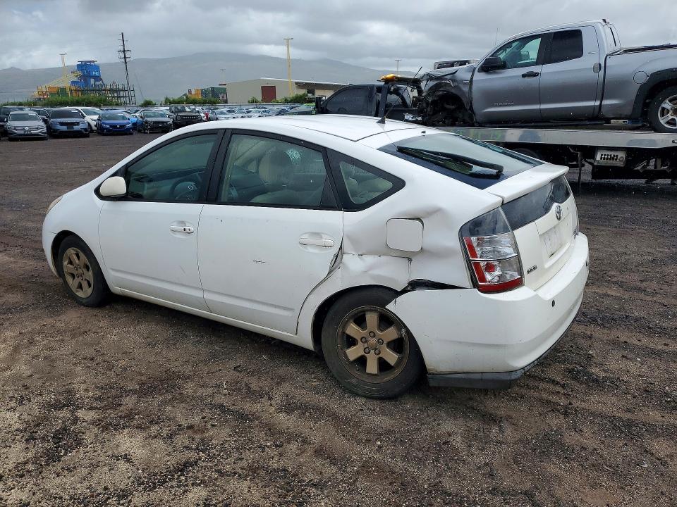 Снимка 2 от търг – 2005 TOYOTA PRIUS с VIN JTDKB20UX53021526